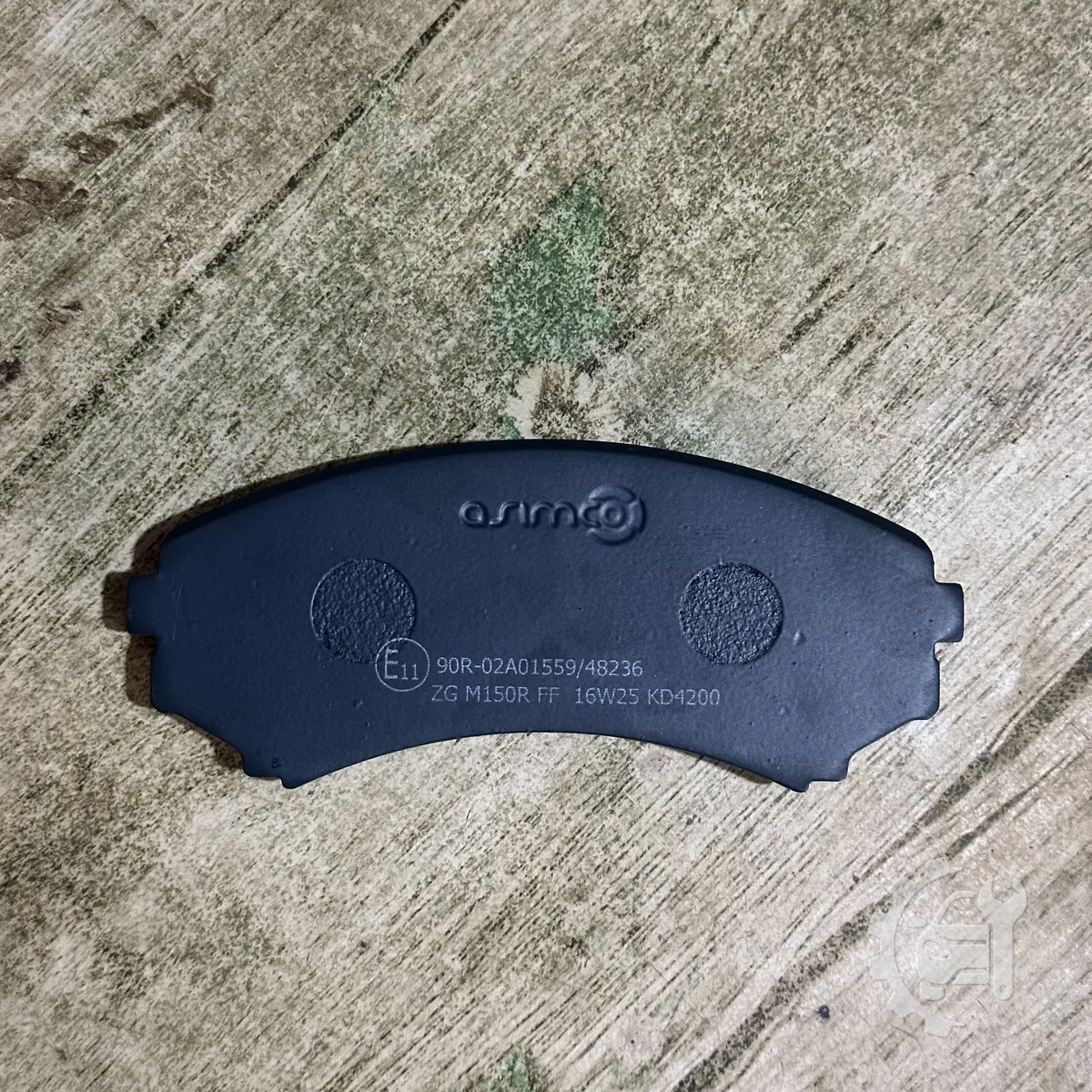 Front brake pads for Pajero IV — image 1