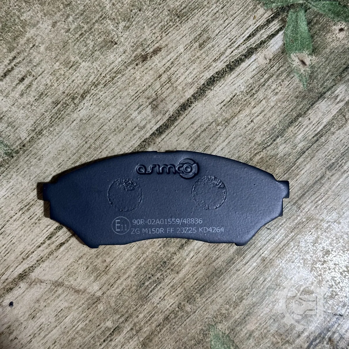 Front brake Pads for Pajero Io — image 1