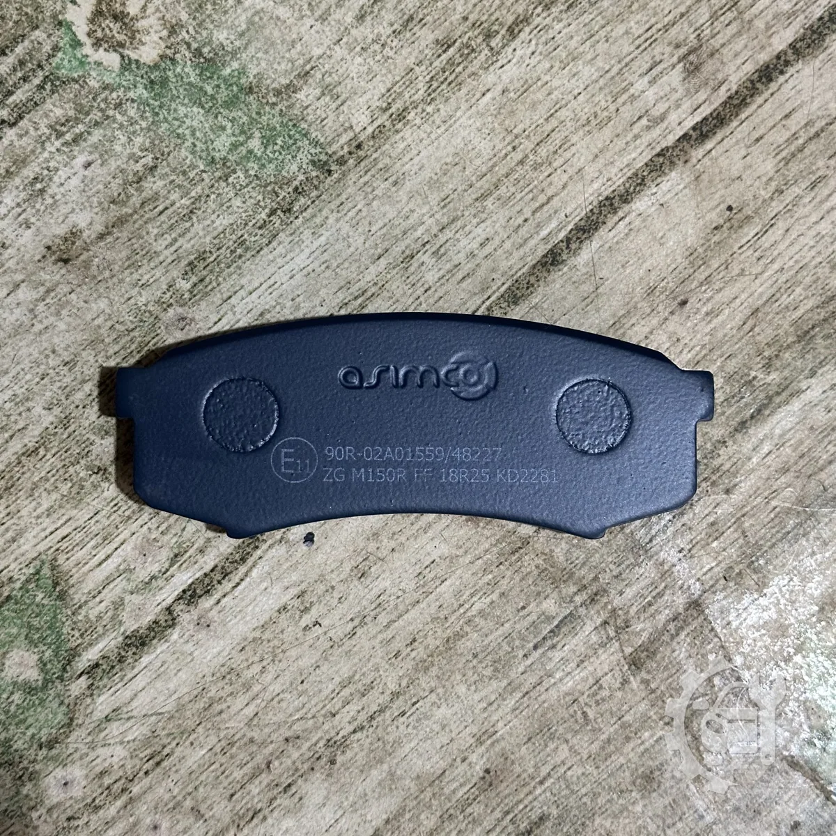 Rear brake pads for Land Cruiser VX 1997~ — image 1