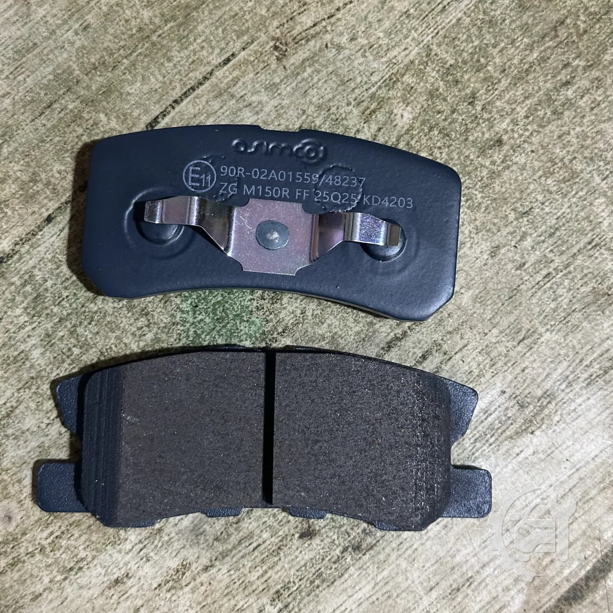 Rear brake pads for Pajero IV — image 1